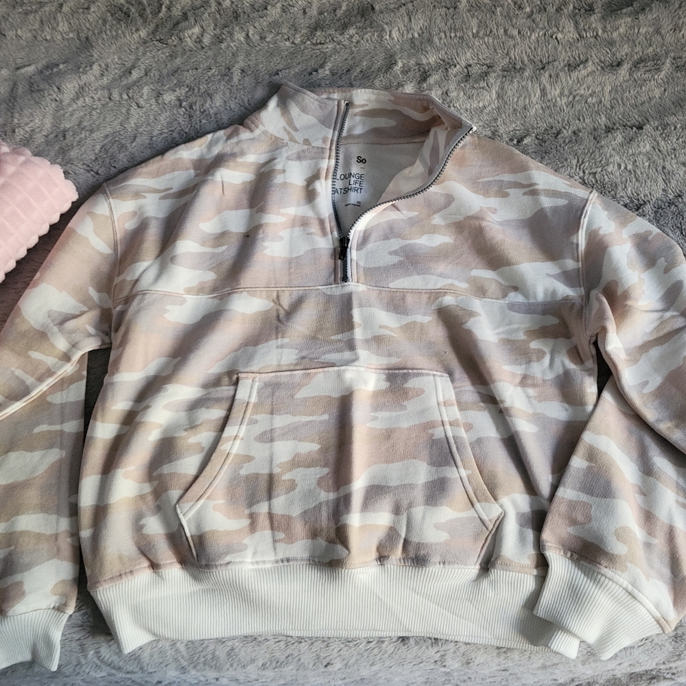 SO 1/4 zip camo sweatshirt